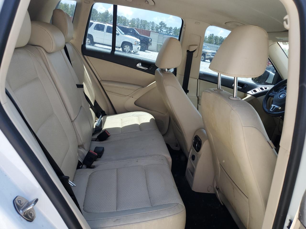 WVGAV7AXXHW511083 2017 Volkswagen Tiguan S