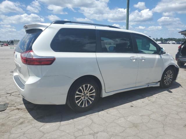 VIN 5TDYZ3DC8JS919354 2018 Toyota Sienna, Xle no.3