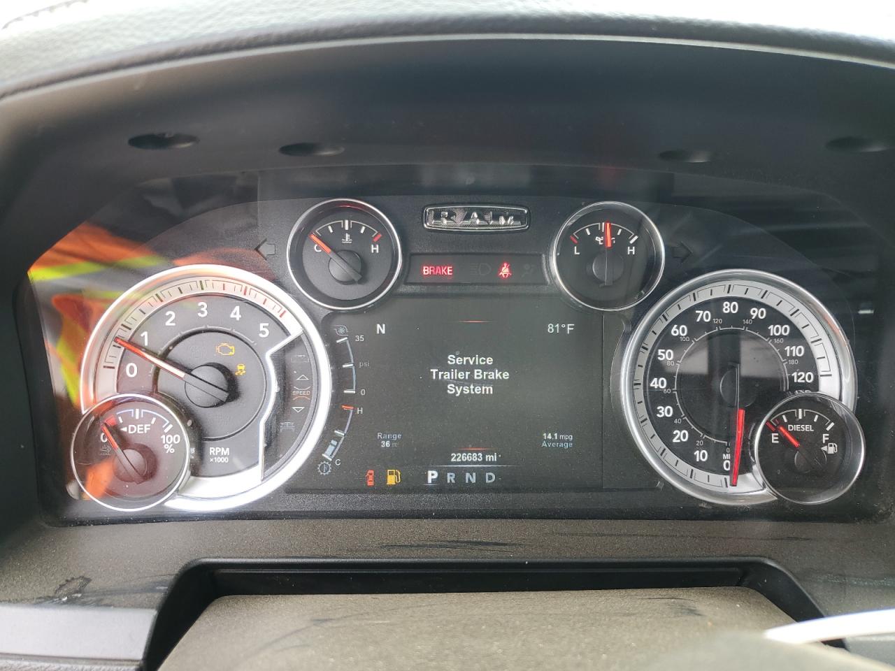 3C63RRJL2JG423182 2018 Ram 3500 Laramie