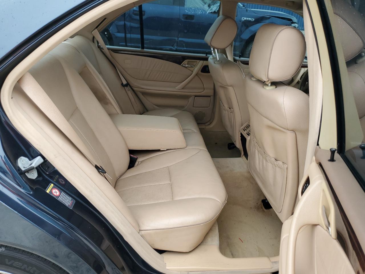 WDBJF65J1YB095108 2000 Mercedes-Benz E 320