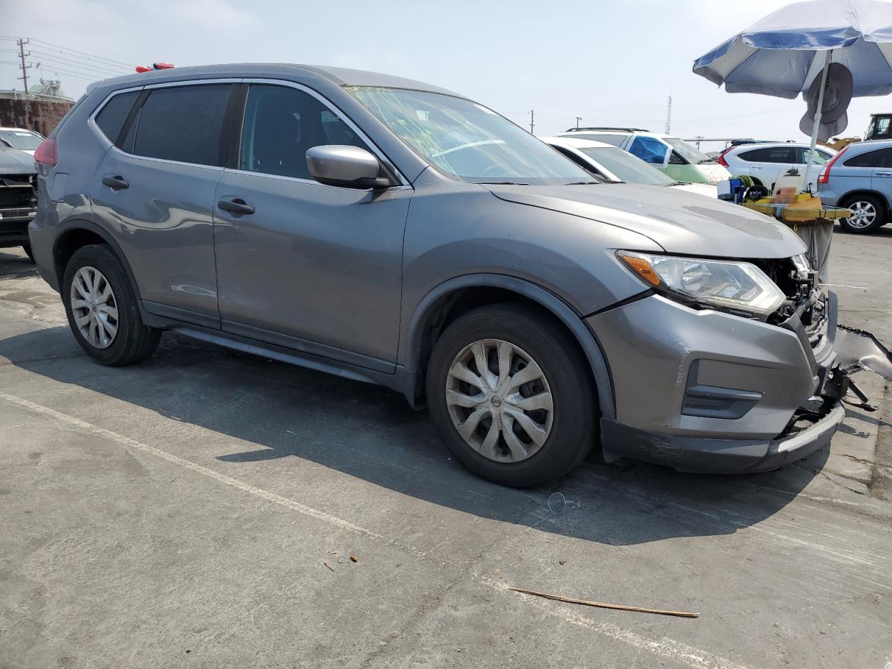 2018 Nissan Rogue S vin: KNMAT2MT7JP610773