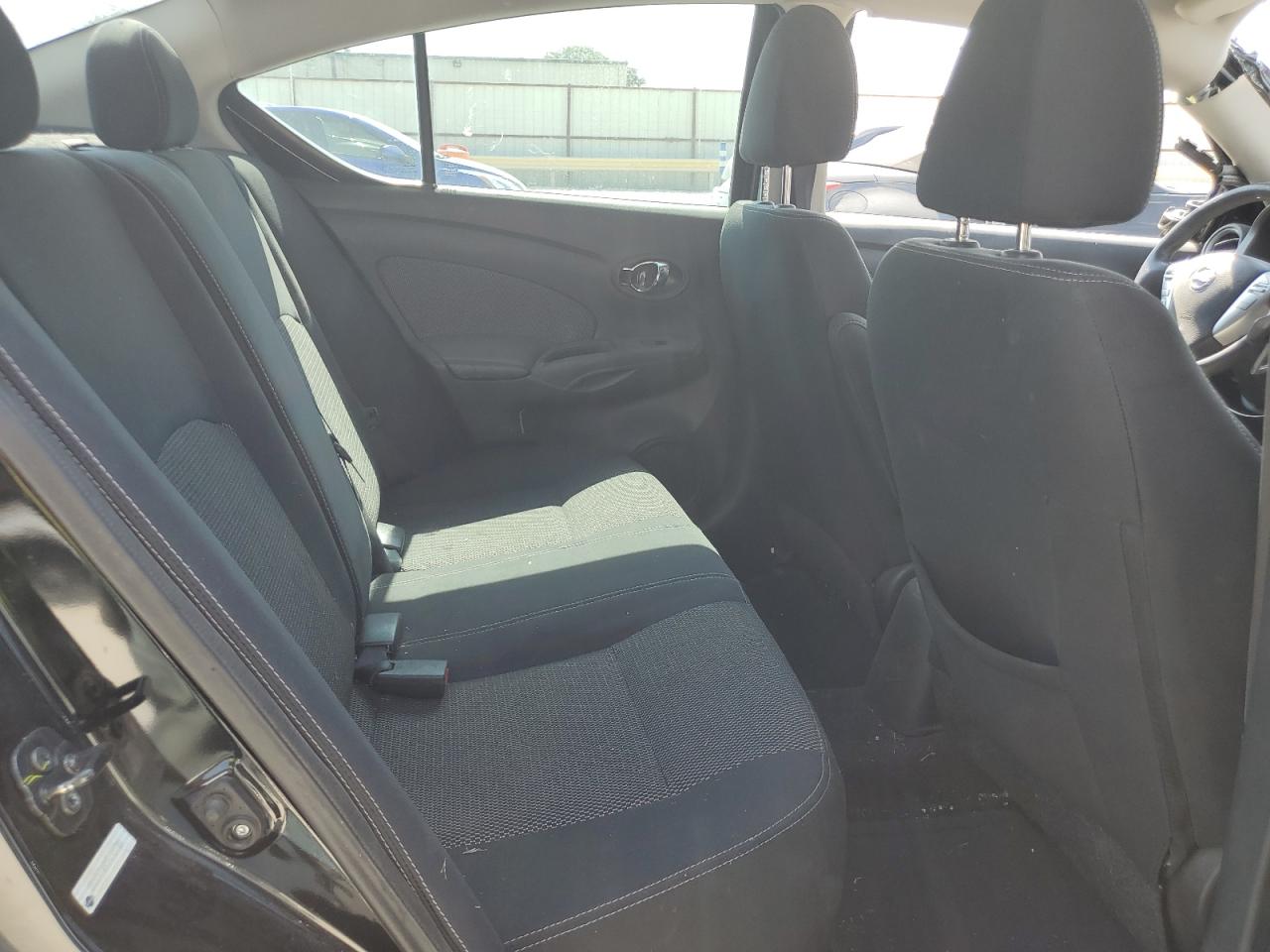 3N1CN7AP1FL927784 2015 Nissan Versa S