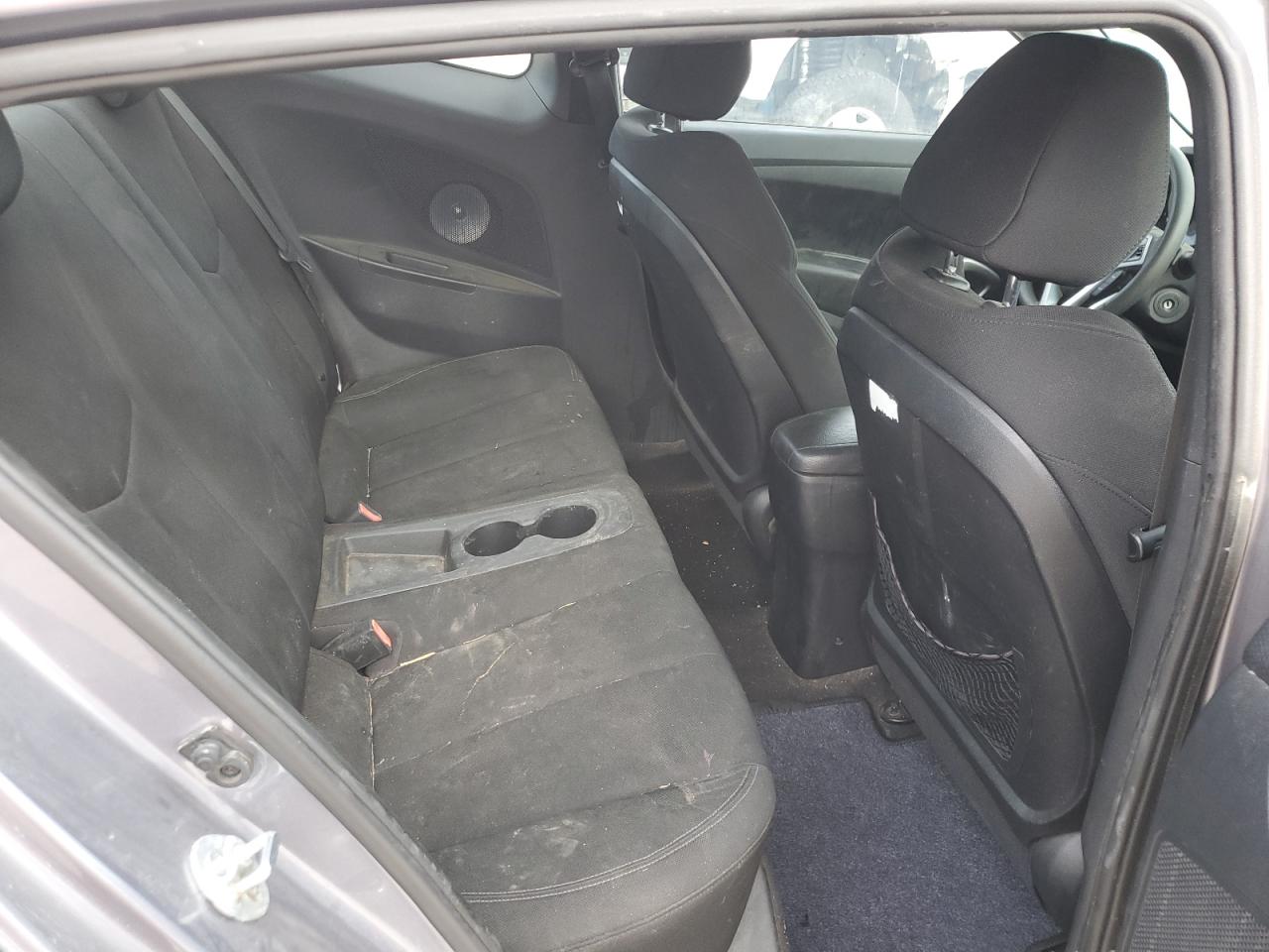 KMHTC6AD1GU261127 2016 Hyundai Veloster