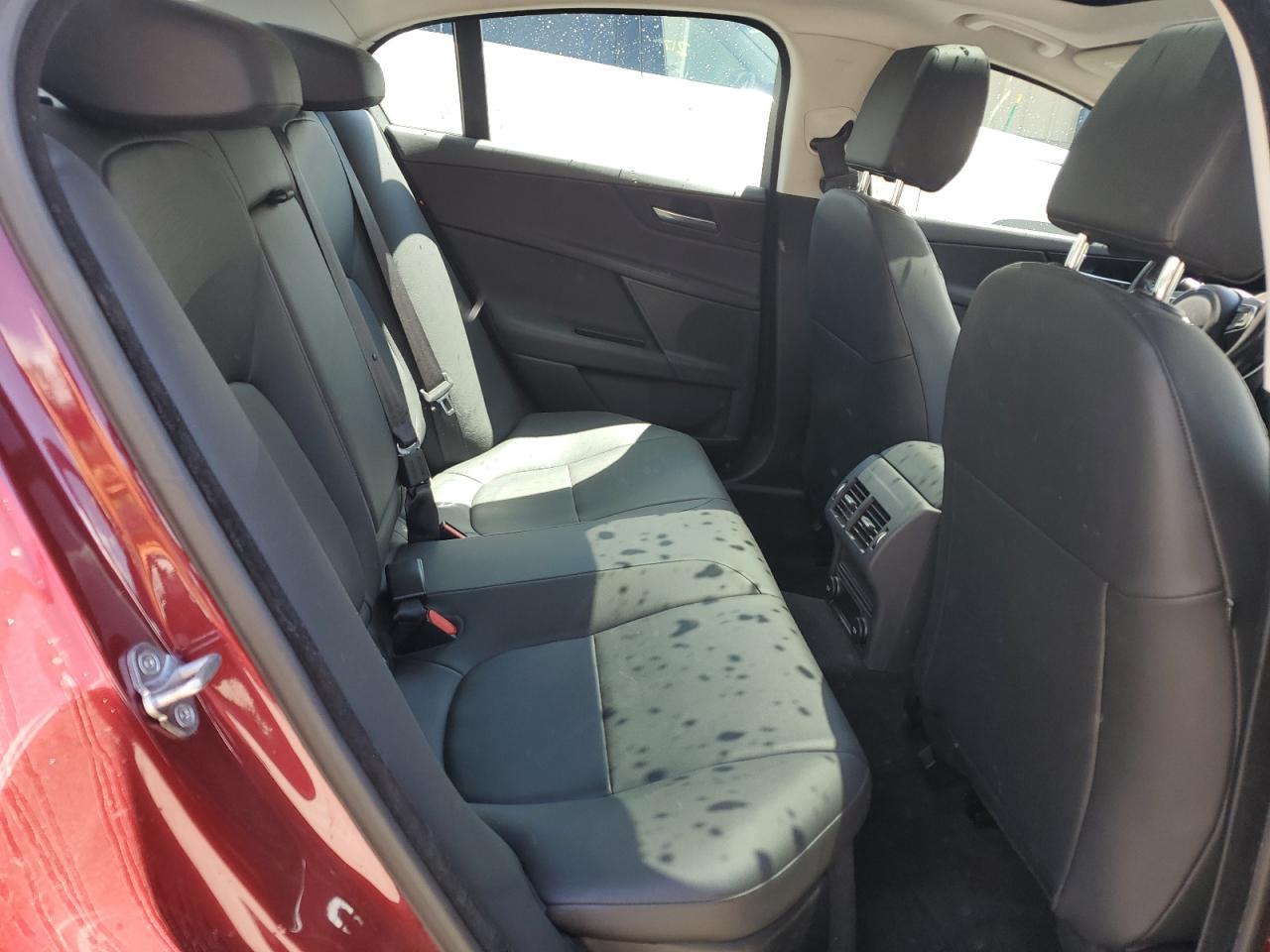 SAJAR4BG1HA947910 2017 Jaguar Xe