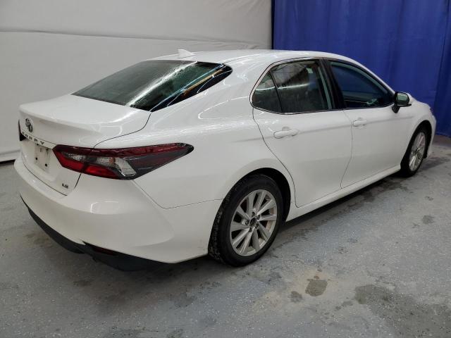 VIN 4T1C11AKXMU462639 2021 Toyota Camry, LE no.3