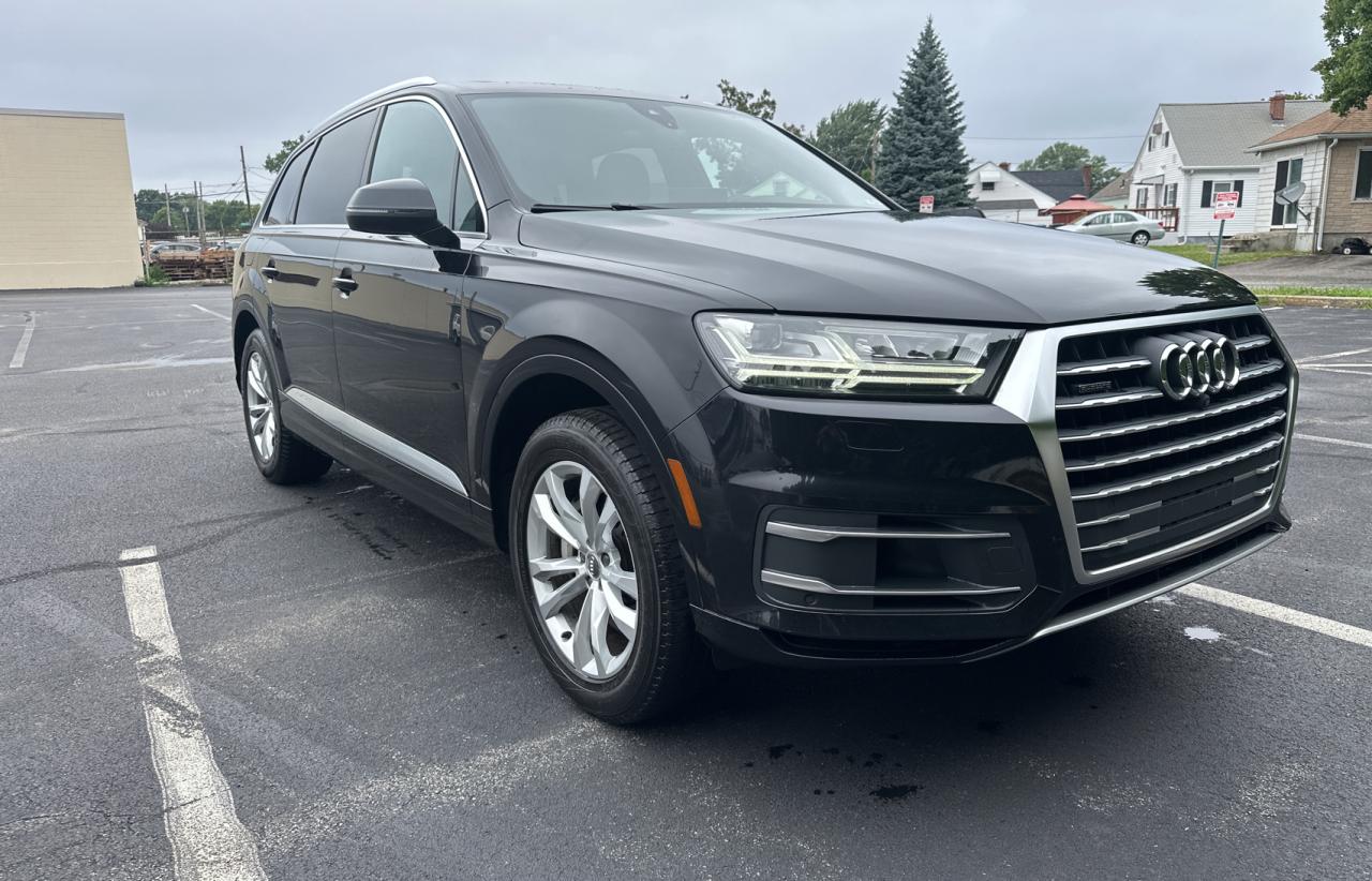 2017 Audi Q7 Premium Plus vin: WA1LAAF71HD022303