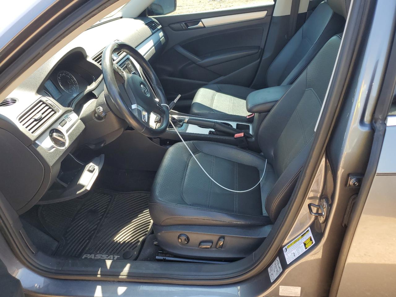 1VWBN7A34DC054866 2013 Volkswagen Passat Se