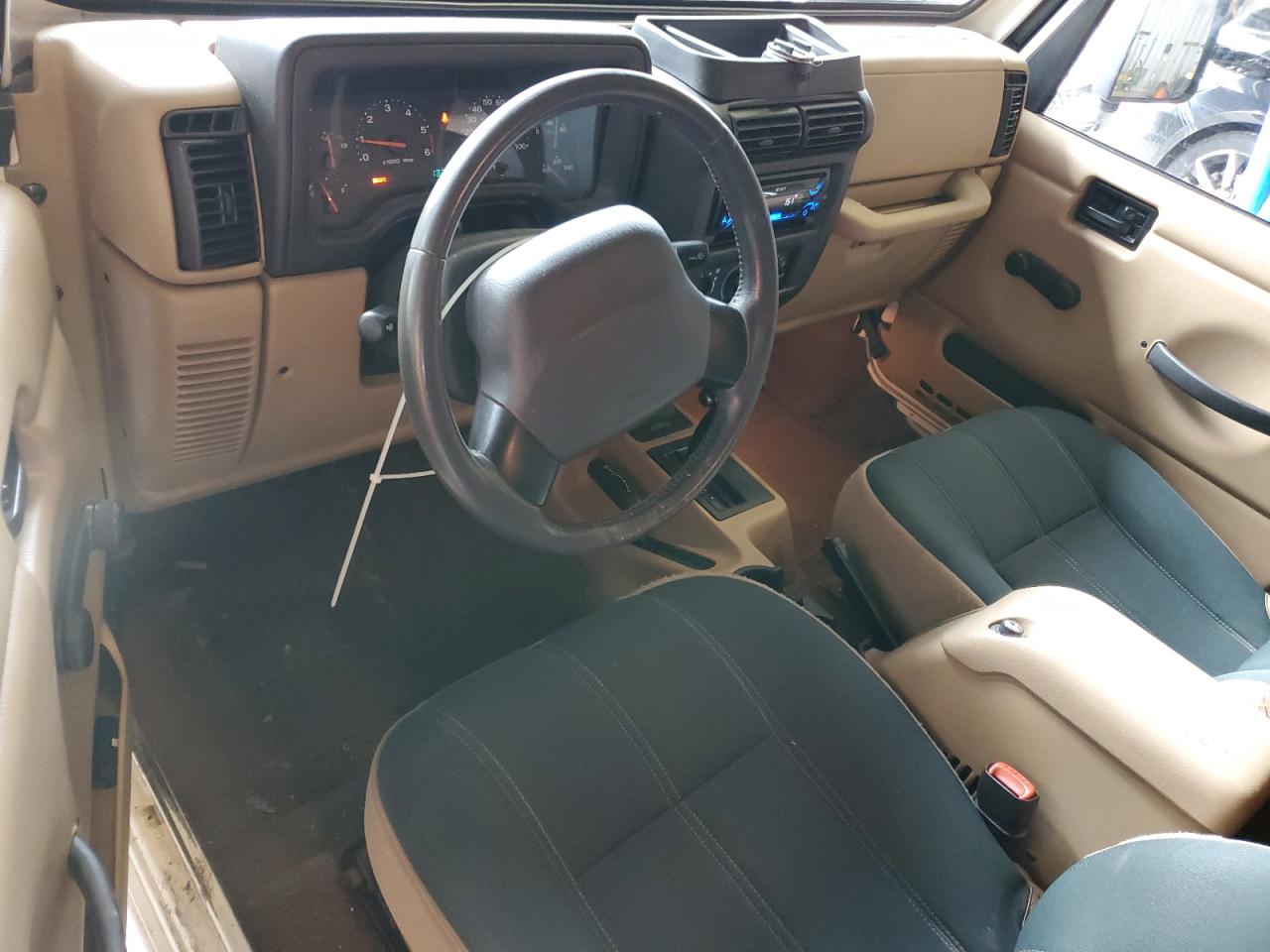 1J4FA59S51P346010 2001 Jeep Wrangler / Tj Sahara