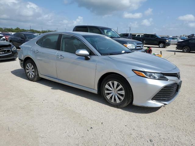 VIN 4T1B11HK0JU565081 2018 Toyota Camry, L no.4