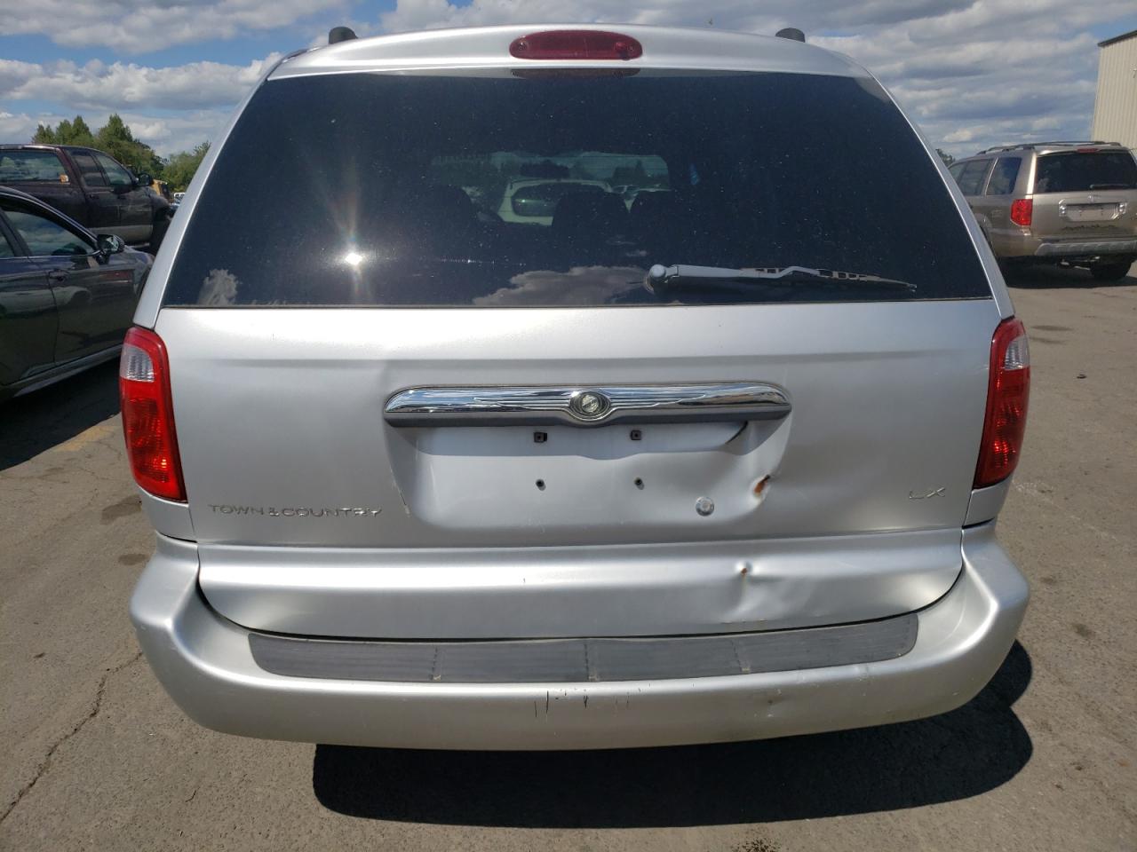 2C8GP44343R144357 2003 Chrysler Town & Country Lx