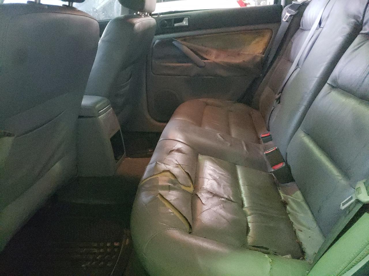 WVWAC63B41P025763 2001 Volkswagen Passat Gls