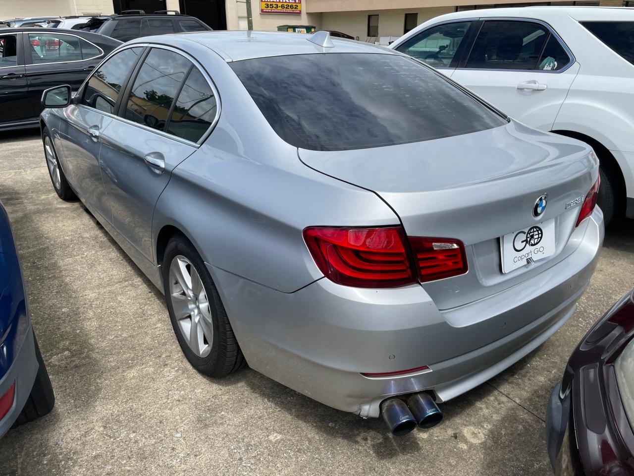 2013 BMW 528 I vin: WBAXG5C5XDD233958