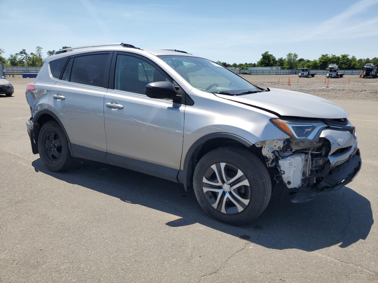 2017 Toyota Rav4 Le vin: 2T3BFREV5HW585536