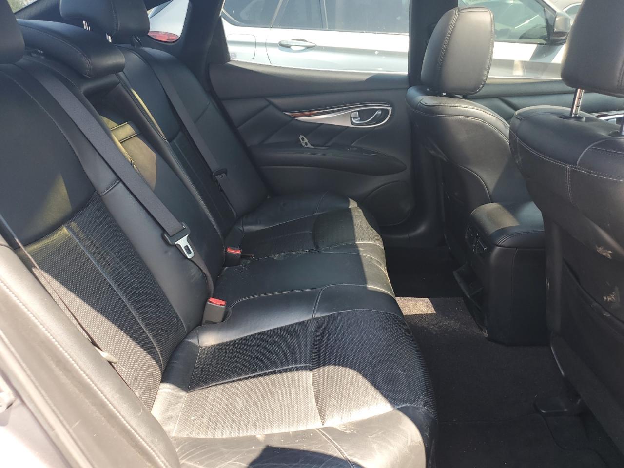 JN1BY1AP3FM540806 2015 Infiniti Q70 3.7