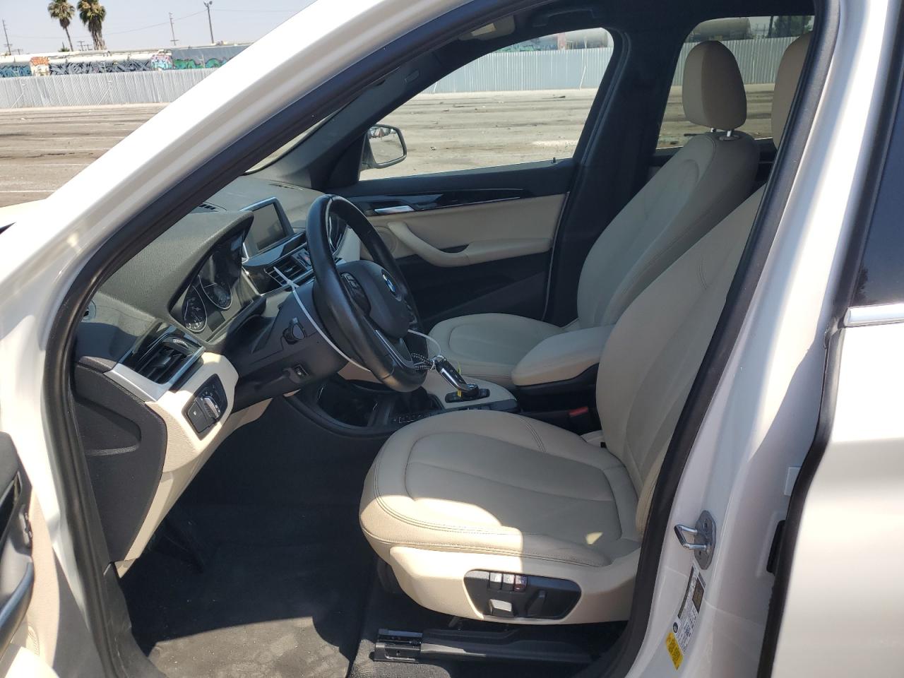 WBXHU7C35H5H38564 2017 BMW X1 Sdrive28I