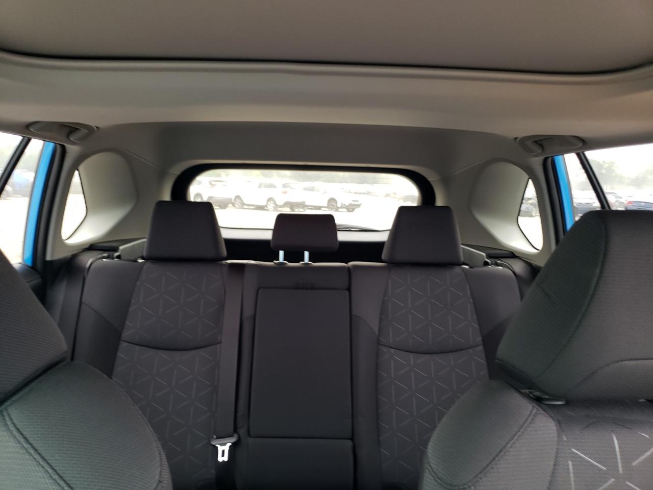 JTMRWRFV2MD124847 2021 Toyota Rav4 Xle