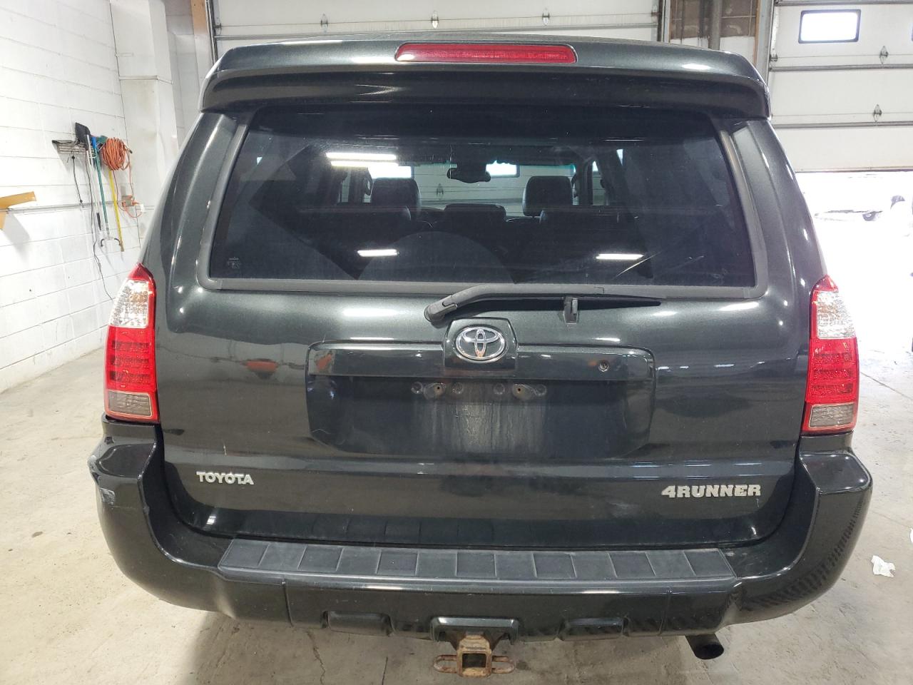 JTEBU17R460094671 2006 Toyota 4Runner Limited