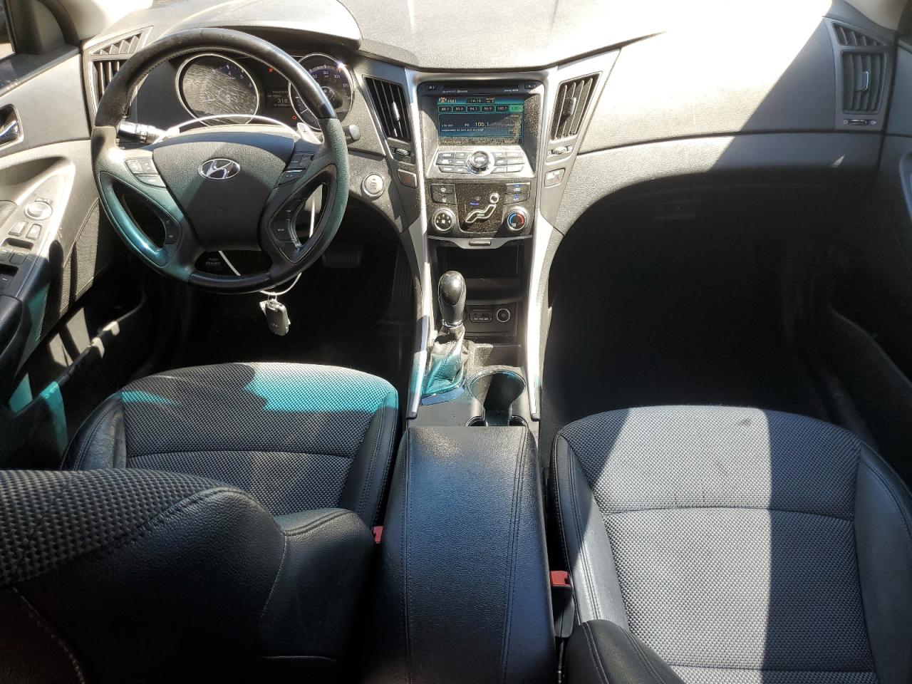 5NPEC4AC0BH037052 2011 Hyundai Sonata Se