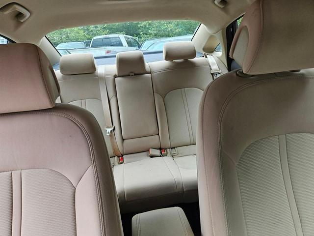 2015 HYUNDAI SONATA SE - 5NPE24AF7FH249935
