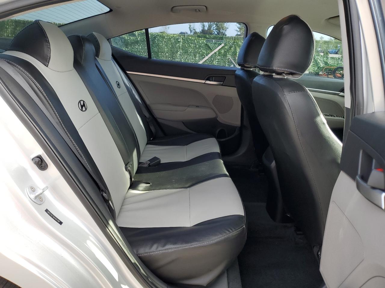 5NPD74LF5KH461088 2019 Hyundai Elantra Se