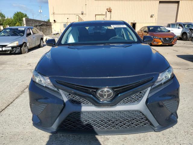 VIN 4T1B11HK0JU581698 2018 Toyota Camry, L no.5