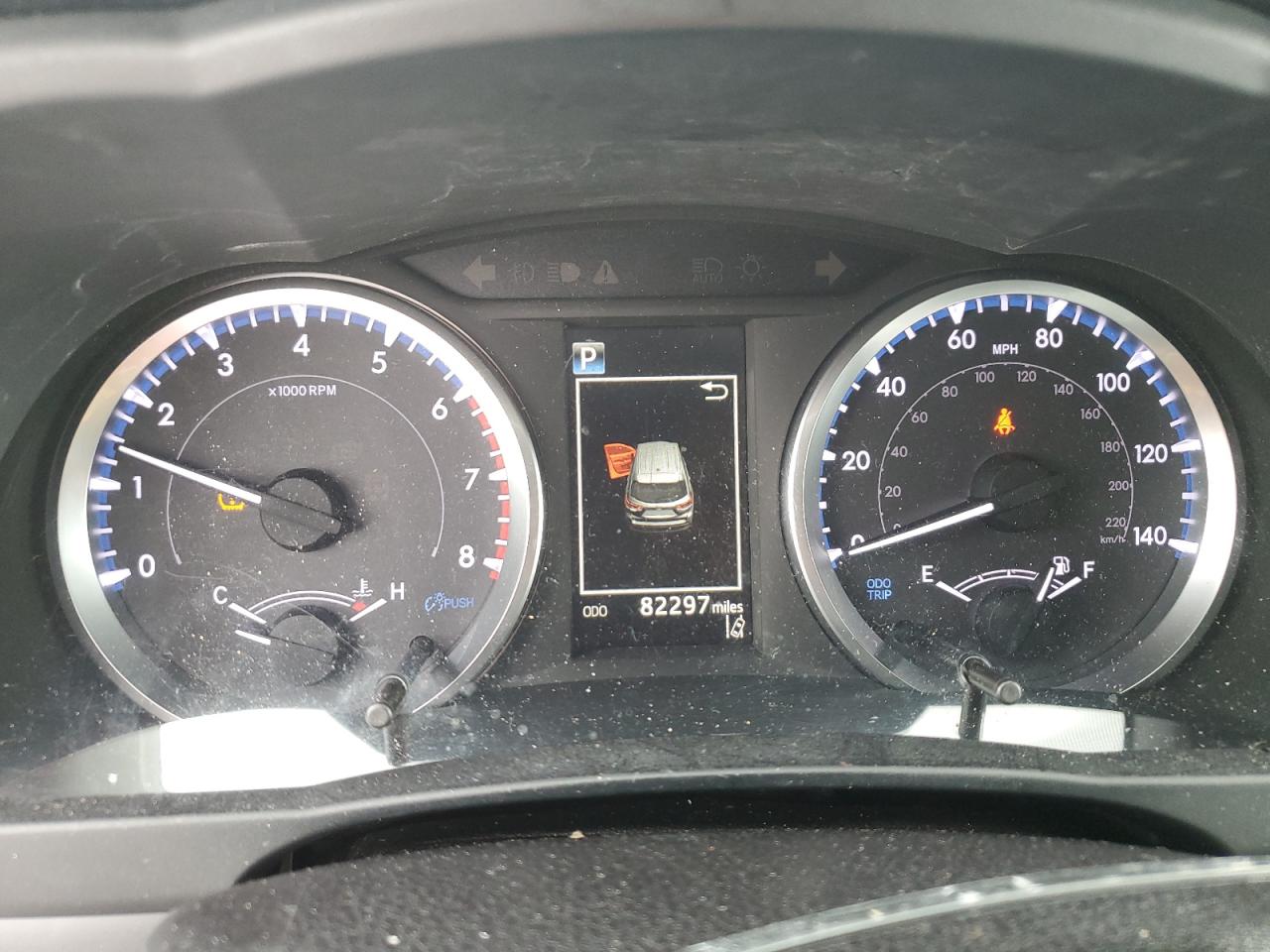 5TDZARFH1KS055109 2019 Toyota Highlander Le