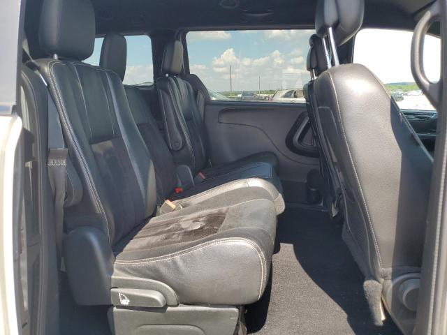 2018 Dodge Caravan - Image 11