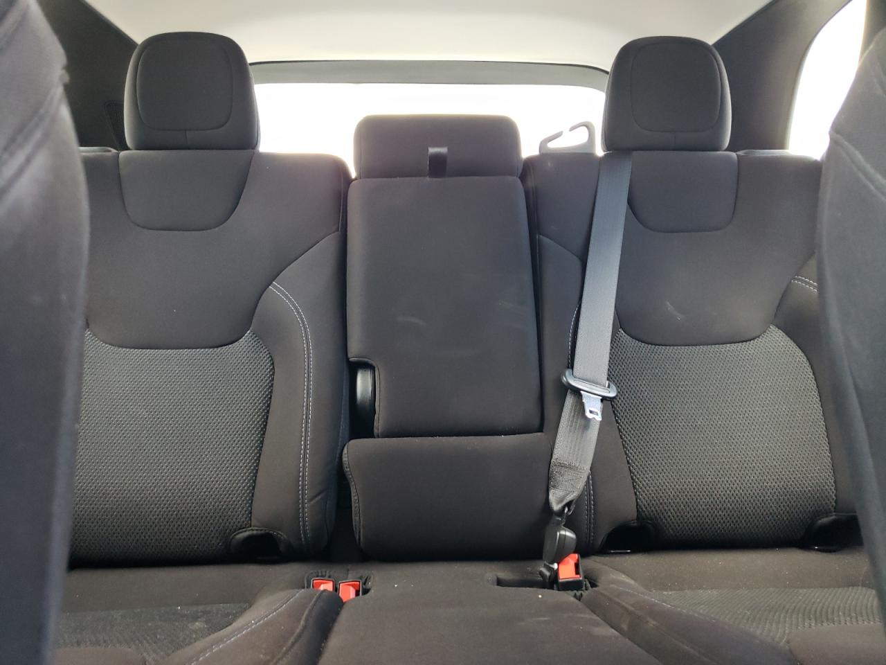 1C4PJLCB9MD199607 2021 Jeep Cherokee Latitude