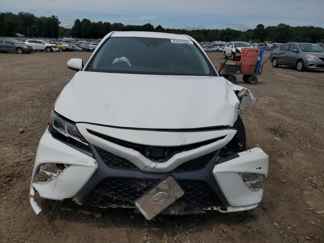 VIN 4T1B11HK6JU655691 2018 Toyota Camry, L no.5