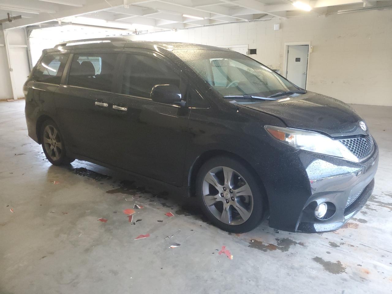 Lot #2945615113 2014 TOYOTA SIENNA SPO