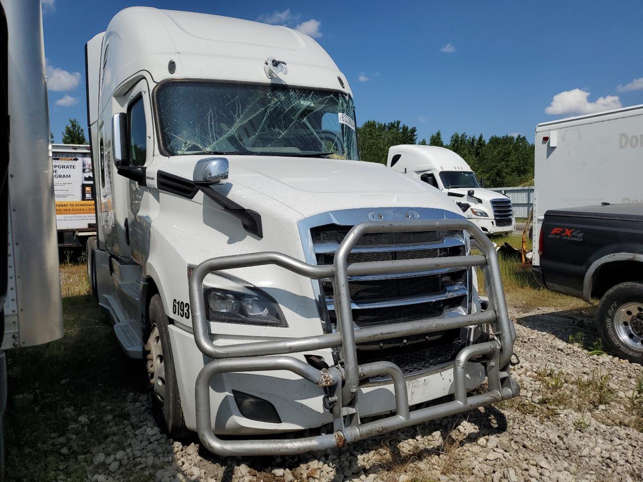 Freightliner Cascadia 2021 126" Sleepercab