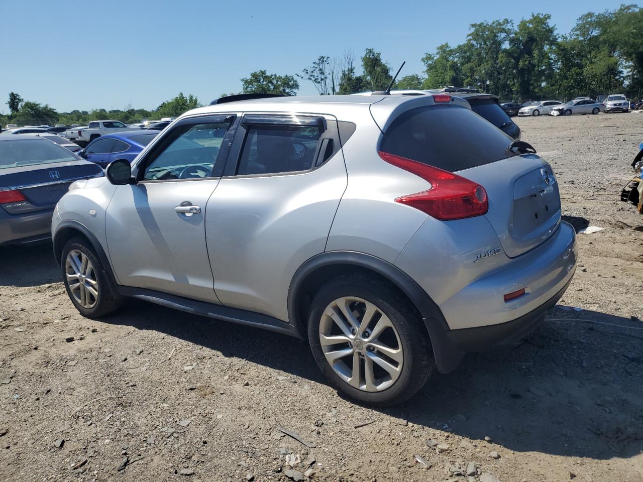 2014 Nissan Juke S vin: JN8AF5MV9ET357676