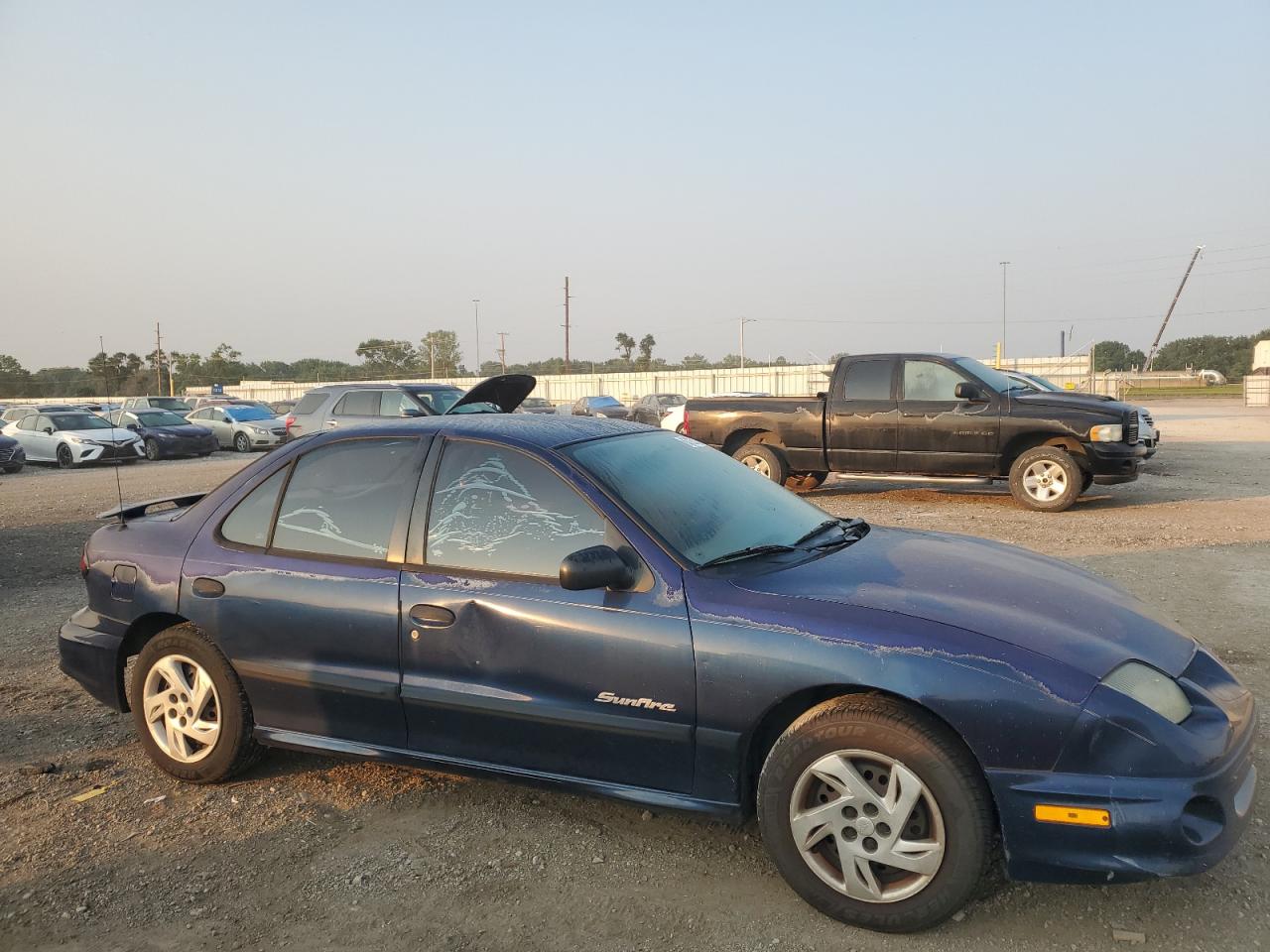 Lot #2912233061 2002 PONTIAC SUNFIRE SE