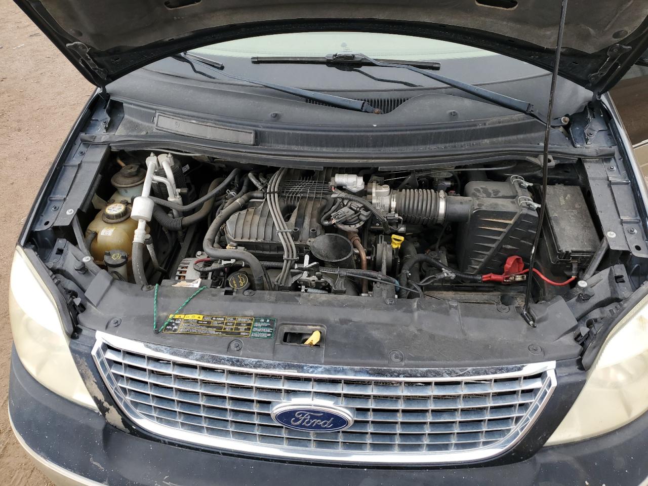 2FMDA58234BB10932 2004 Ford Freestar Limited