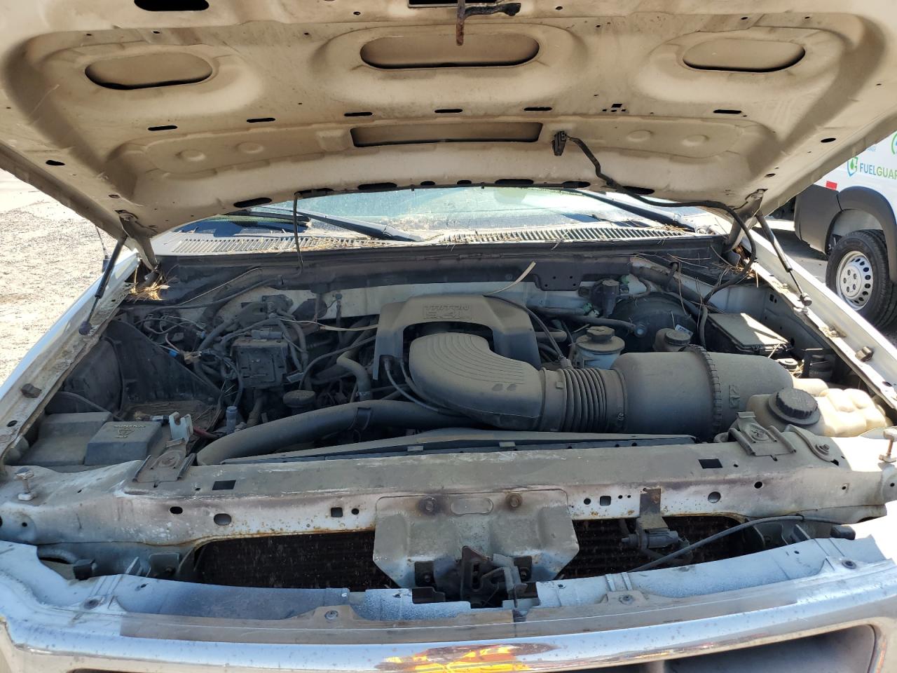 1FTRF18L0YKA56207 2000 Ford F150