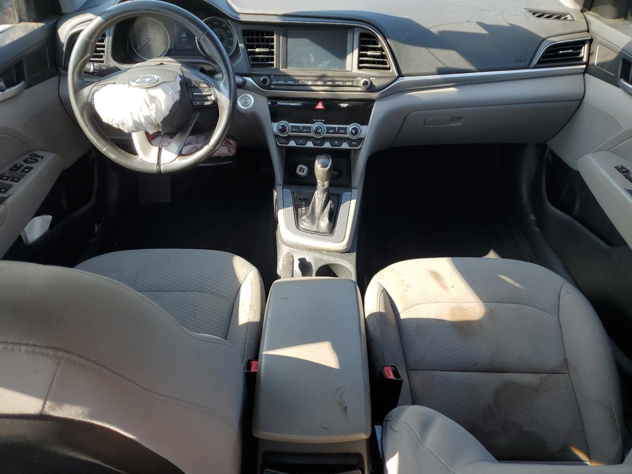 5NPD84LF0KH411728 2019 Hyundai Elantra Sel