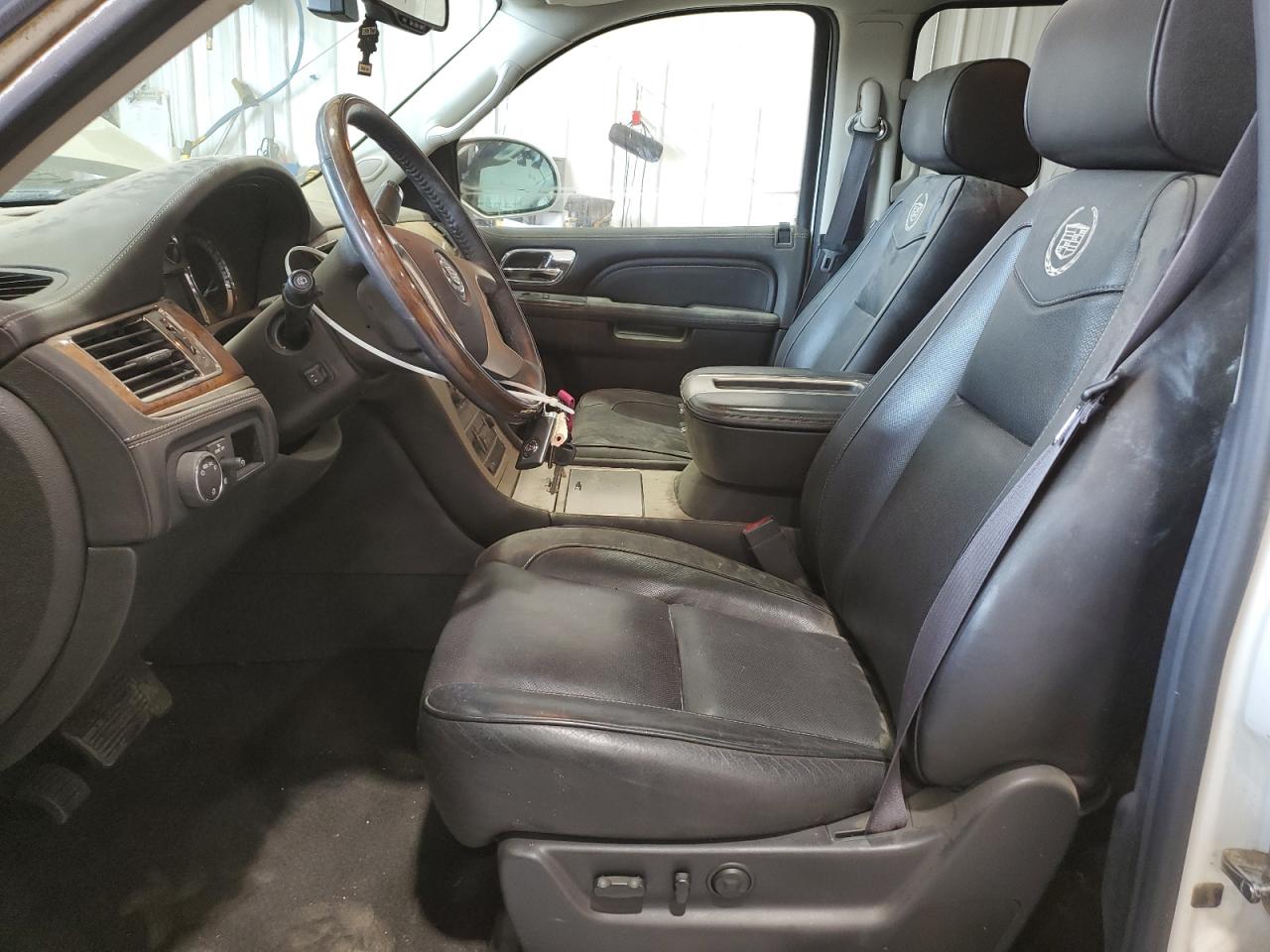 CADILLAC ESCALADE ESV PLATINUM