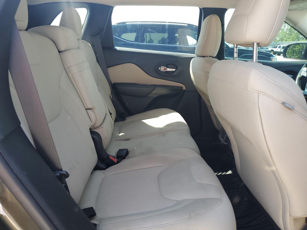 1C4PJLCB5FW574111 2015 Jeep Cherokee Latitude