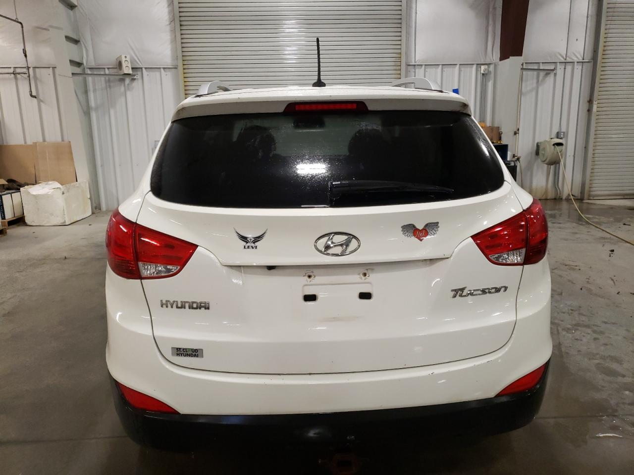 KM8JU3AC7AU070216 2010 Hyundai Tucson Gls