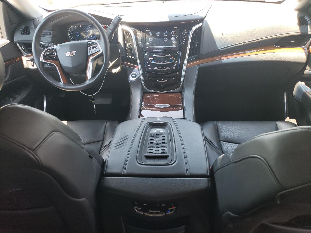 1GYS4BKJ8HR382133 2017 Cadillac Escalade Luxury