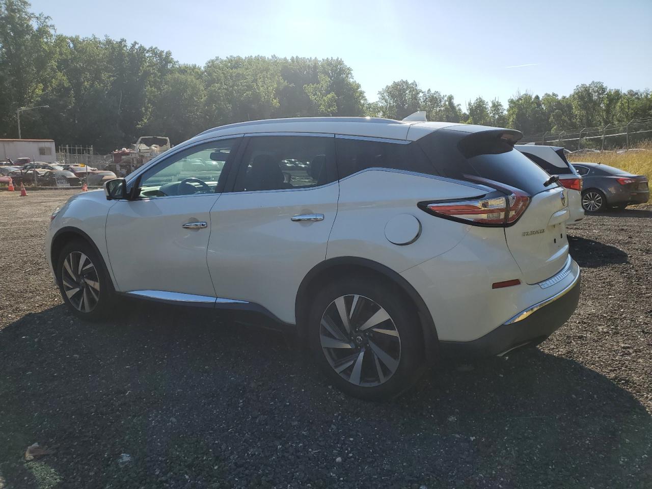 2017 Nissan Murano S vin: 5N1AZ2MH5HN105357