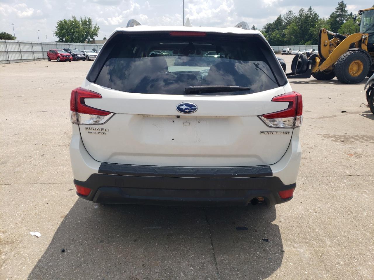 JF2SKAJC4LH581852 2020 Subaru Forester Premium