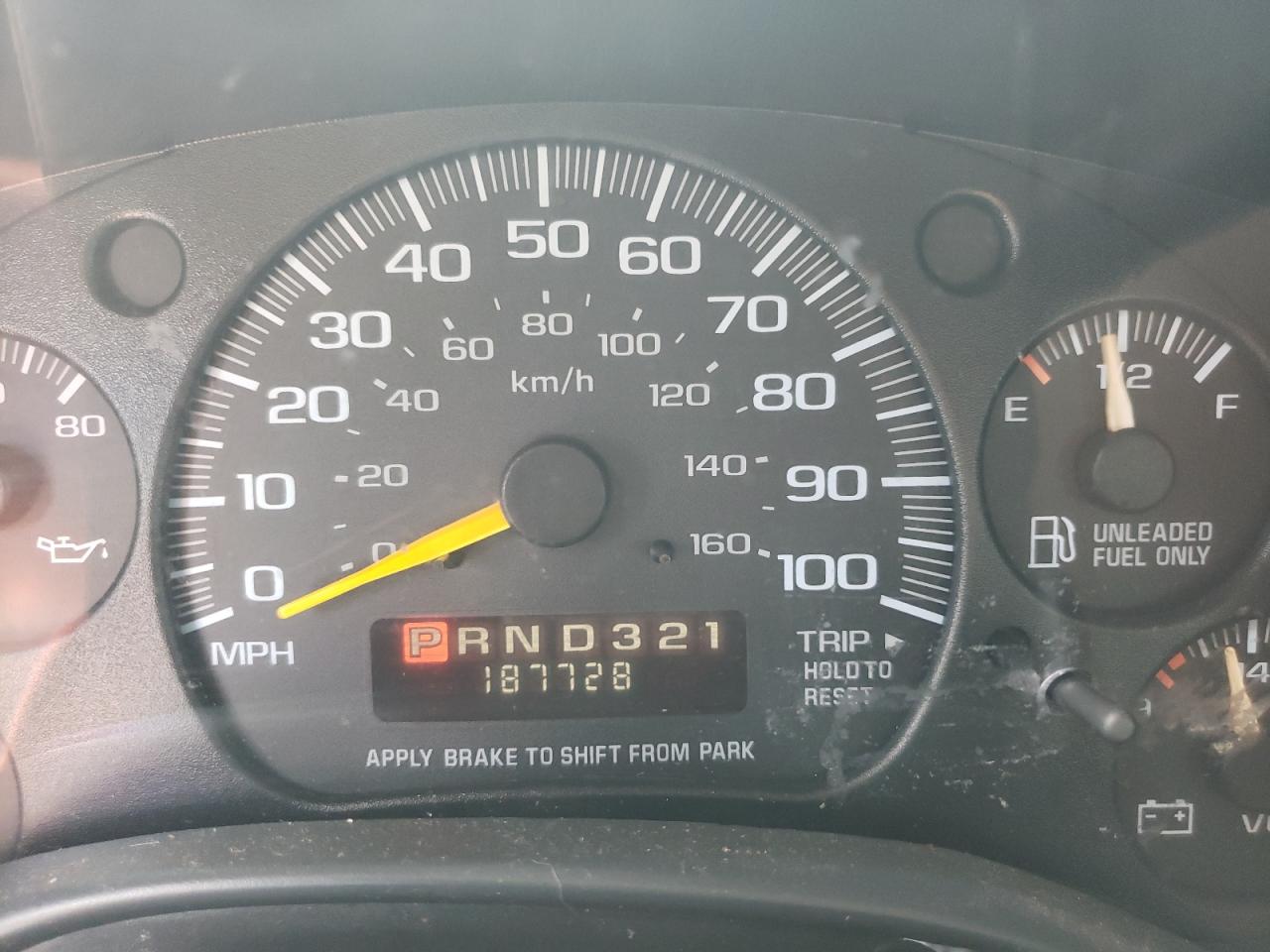 1GCFG25M8Y1215127 2000 Chevrolet Express G2500