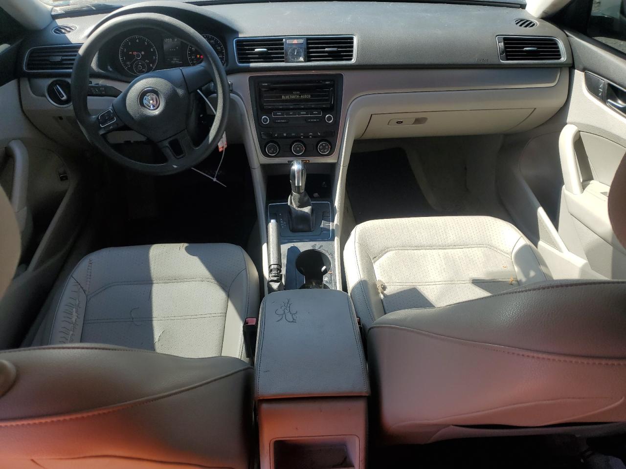 1VWAH7A38DC141026 2013 Volkswagen Passat S