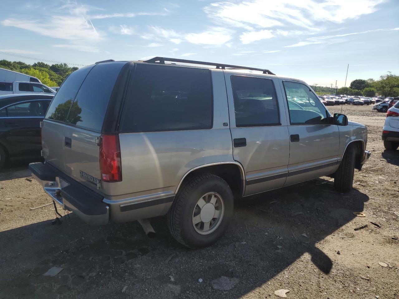 1GNEC13R2XJ502114 1999 Chevrolet Tahoe C1500