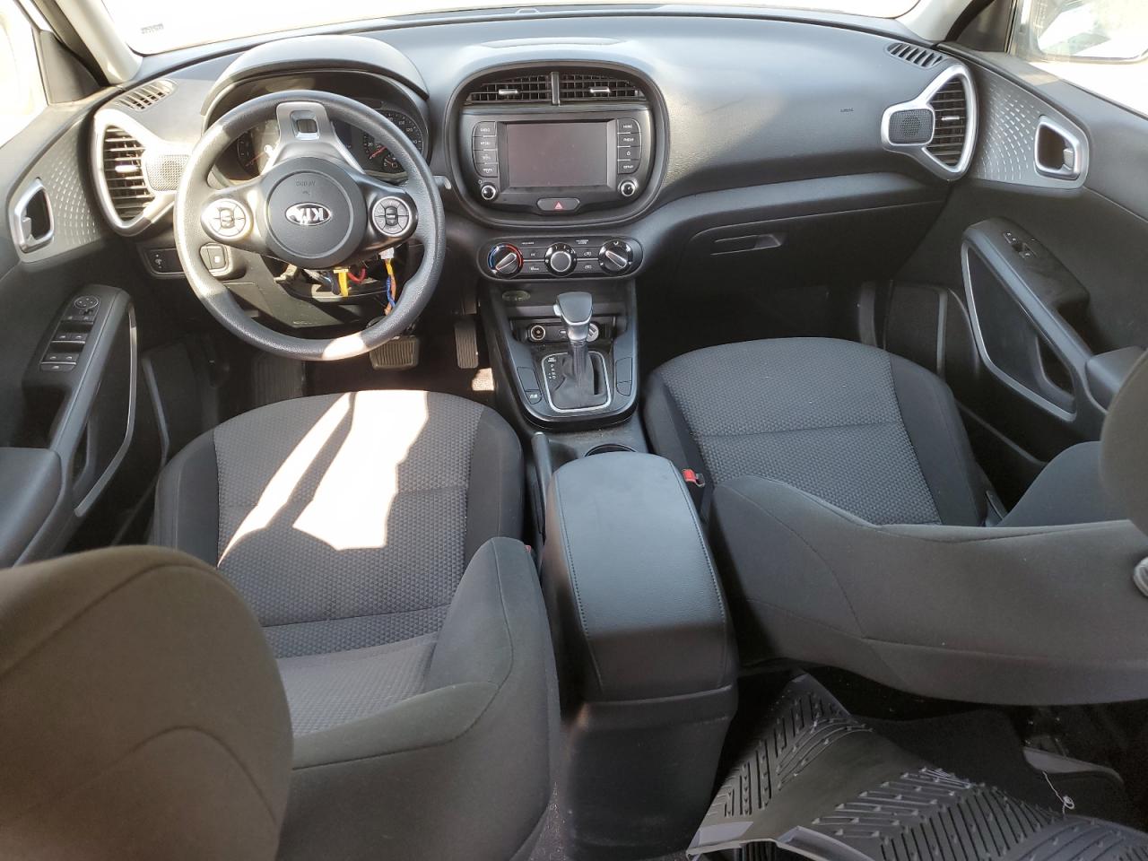 KNDJ23AUXL7704350 2020 Kia Soul Lx