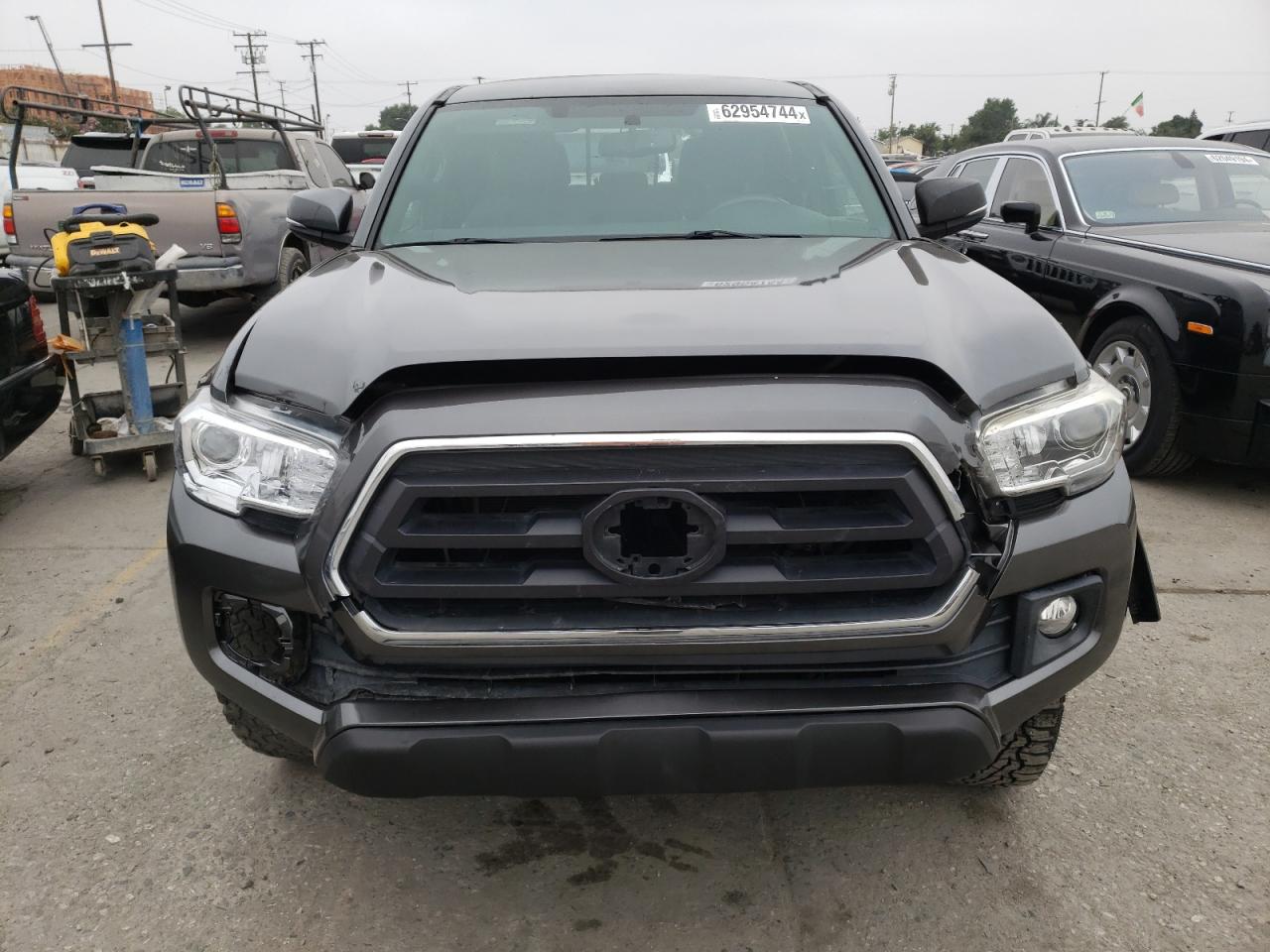 2017 Toyota Tacoma Double Cab vin: 3TMCZ5AN0HM112672