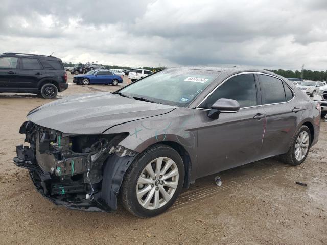 VIN 4T1B11HK7JU053723 2018 Toyota Camry, L no.1