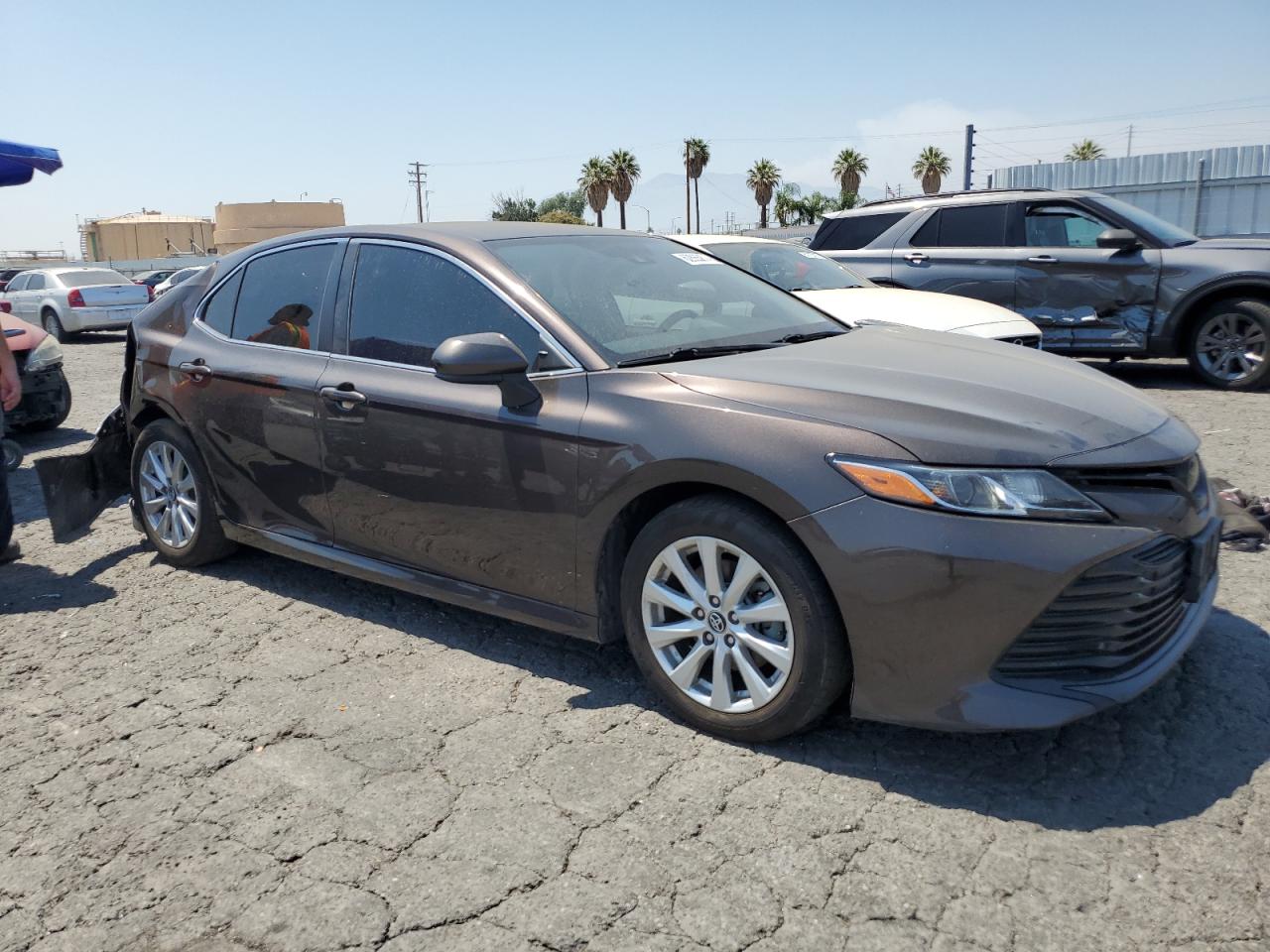 2020 Toyota Camry Le vin: 4T1C11AK5LU911501