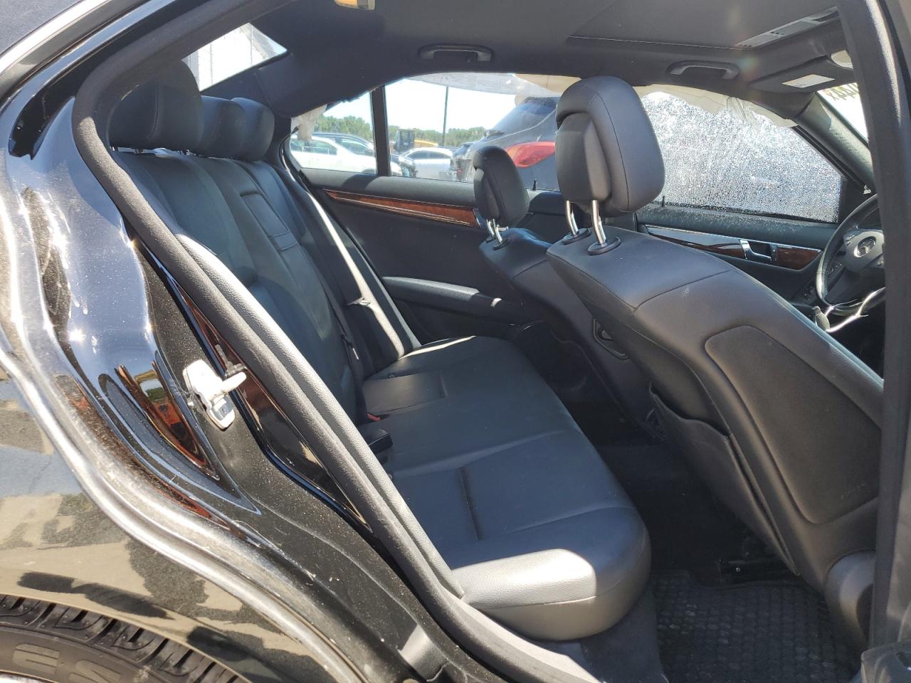 WDDGF8BB3AR131999 2010 Mercedes-Benz C 300 4Matic
